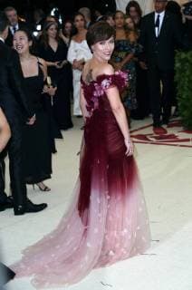 May 7, 2018 - New York, N.Y, USA - SCARLETT JOHANSSON attends the Metropolitan Museum of Art Costume Institute Benefit with exhibition of Heavenly Bodies: Fashion and the Catholic Imagination .The Met Museum, NYC.May 7, 2018.Photos by , Globe Photos Inc. New York USA - ZUMAms4_ 20180507_zaa_ms4_074 Copyright: xSoniaxMoskowitzx