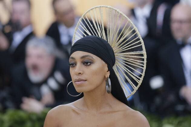 Solange Knowles arrives on the red carpet at The Metropolitan Museum of Art s Costume Institute Benefit Heavenly Bodies: Fashion and the Catholic Imagination at Metropolitan Museum of Art in New York City on May 7, 2018.  NYP20180507773 JOHNxANGELILLO