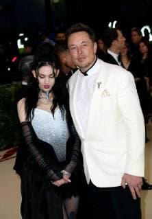 May 7, 2018 - New York, N.Y, USA - ELON MUSK attends the Metropolitan Museum of Art Costume Institute Benefit with exhibition of Heavenly Bodies: Fashion and the Catholic Imagination .The Met Museum, NYC.May 7, 2018.Photos by , Globe Photos Inc. New York USA - ZUMAms4_ 20180507_zaa_ms4_088 Copyright: xSoniaxMoskowitzx