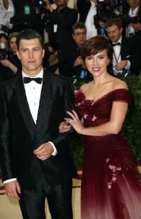May 7, 2018 - New York, N.Y, USA - COLIN JOST, SCARLETT JOHANSSON attend the Metropolitan Museum of Art Costume Institute Benefit with exhibition of Heavenly Bodies: Fashion and the Catholic Imagination .The Met Museum, NYC.May 7, 2018.Photos by , Globe Photos Inc. New York USA - ZUMAms4_ 20180507_zaa_ms4_092 Copyright: xSoniaxMoskowitzx