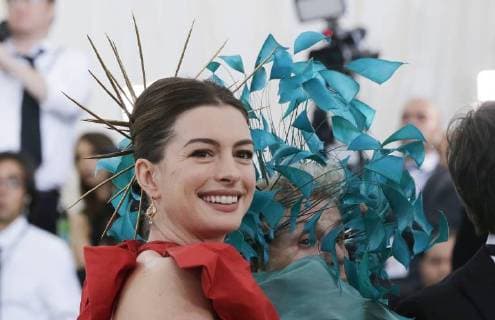 Francis McDermott and Anne Hathaway arrive on the red carpet at The Metropolitan Museum of Art s Costume Institute Benefit Heavenly Bodies: Fashion and the Catholic Imagination at Metropolitan Museum of Art in New York City on May 7, 2018.  NYP20180507816 JOHNxANGELILLO