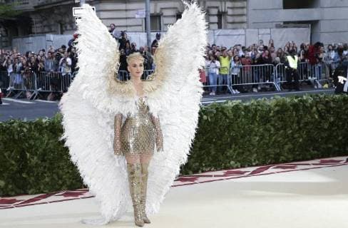 Katy Perry arrives on the red carpet at The Metropolitan Museum of Art s Costume Institute Benefit Heavenly Bodies: Fashion and the Catholic Imagination at Metropolitan Museum of Art in New York City on May 7, 2018.  NYP20180507820 JOHNxANGELILLO