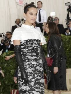 Alicia Vikander arrives on the red carpet at The Metropolitan Museum of Art s Costume Institute Benefit Heavenly Bodies: Fashion and the Catholic Imagination at Metropolitan Museum of Art in New York City on May 7, 2018.  NYP20180507726 JOHNxANGELILLO