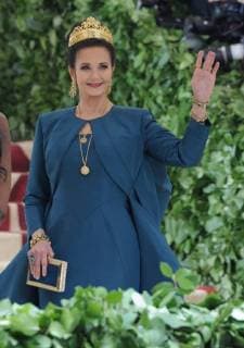 NEW YORK, NY - MAY 7: Lynda Carter at the Heavenly Bodies: Fashion & The Catholic Imagination Costume Institute Gala on May 7, 2018 in New York City. Copyright: xJohnxPalmerx