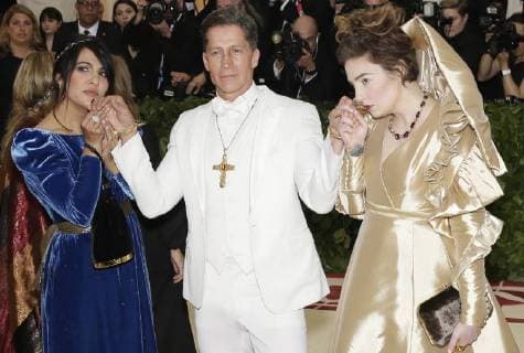 Jenni Konner and Lena Dunham arrive on the red carpet at The Metropolitan Museum of Art s Costume Institute Benefit Heavenly Bodies: Fashion and the Catholic Imagination at Metropolitan Museum of Art in New York City on May 7, 2018.  NYP20180507753 JOHNxANGELILLO