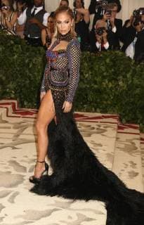 May 7, 2018 - New York City, New York, U.S. - JENNIFER LOPEZ attends the Costume Institute Benefit celebrating the opening of Heavenly Bodies: Fashion and the Catholic Imagination exhibit held at at The Metropolitan Museum of Art. New York City U.S. - ZUMAk03_ 20180507_zaf_k03_586 Copyright: xNancyxKaszermanx