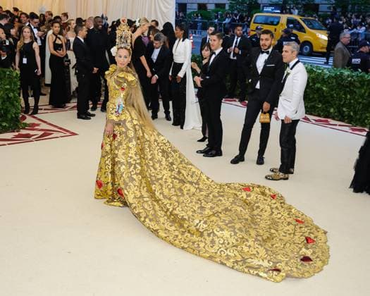 Met Gala. 07 May 2018 - New York, New York - Andy Cohen, Sarah Jessica Parker. 2018 Metropolitan Museum of Art Costume Institute Gala: Heavenly Bodies: Fashion and the Catholic Imagination. Photo Credit: Christopher Smith AdMedia 226254 2018-05-07 NY New York Etats-Unis  Copyright: xAdMediax STAR_226254_094