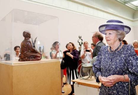 Entertainment Bilder der Woche KW 19 Entertainment Bilder des Tages 08-05-2018 The Hague Princess Beatrix during the opening of the jubilee exhibition ‘’Beeldreflecties’’, the Dutch Kring of Beeldhouwers 100 years later’’ at the Pulchri studio in The Hague. The works of art in the jubilee exhibition reflect a century of sculpture history. The Dutch Circle of Sculptors was founded in 1918 as an interest group for sculptors.  Copyright: xPPE NIEBOERx