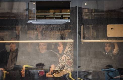 (180508) -- TEHRAN, May 8, 2018 -- Women are seen at woman section of a public bus in central Tehran, capital of Iran, on May 8, 2018. Iranians across the country are awaiting for the critical time when U.S. President Dunald Trump will announce his decision on the Iran nuclear agreement Tuesday at White House. ) (rh) IRAN-TEHRAN-LIFE-NUCLEAR DEAL AhmadxHalabisaz 