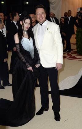 May 7, 2018 - New York, New York, United States - Elon Musk and Grimes arriving at Heavenly Bodies: Fashion & The Catholic Imagination Costume Institute Gala at the Metropolitan Museum of Art on May 7, 2018 in New York City New York United States  - ZUMAny1_ 20180507_zaf_ny1_572 Copyright: xKristinxCallahanx