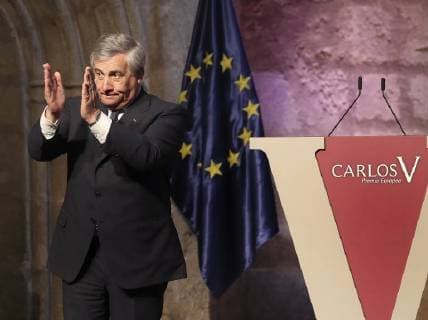President of EU Parliament, Italian Antonio Tajani, applauds after receiving the Carlos V European Award from Spain s King Felipe VI (not pictured) during the handover ceremony of the XII Carlos V European Award at the Monastery of Yuste in Caceres, Spain, 09 May 2018. Antonio Tajani receives the Carlos V European Award !ACHTUNG: NUR REDAKTIONELLE NUTZUNG!  Copyright: xBALLESTEROSx GRAF2496 20180509-636614674507589257