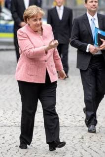 Presentation of the International Charlemagne Prize to Aachen 10 05 2018 Federal Chancellor Dr Angela Merkel beckons Bojko Borissow to the Prime Minister of Bulgaria at the presentation of the International Charlemagne Prize to Aachen on 10 05 2018 to Aacgeb NRW Germany