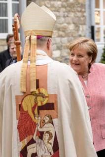 Presentation of the International Charlemagne Prize to Aachen 10 05 2018 Federal Chancellor Dr Angela Merkel welcomes the Aachen Bishop Dr Helmut Dies at the presentation of the International Charlemagne Prize to Aachen on 10 05 2018 Aacgeb NRW Germany
