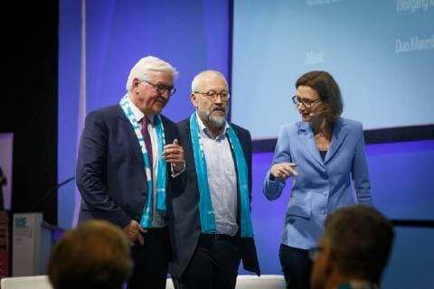 DEU, Deutschland, Nordrhein-Westfalen, Münster, 10.05.2018: 101. Deutscher Katholikentag - Frank-Walter Steinmeier, Bundespräsident; Prof. Dr. Herfried Münkler, Politikwissenschaftler und Bettina Schausten, Leiterin des ZDF-Hauptstadtstudios *** DEU Germany Nordrhein Westfalen Münster 10 05 2018 101 German Katholikentag Frank Walter Steinmeier Federal President Prof Dr Herfried Münkler Political scientist and Bettina Schausten Director of the ZDF Hauptstadtstudios
