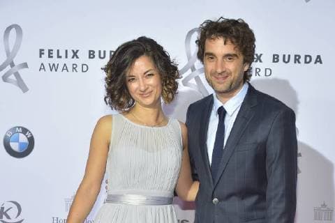 Oliver Wnuk with his sister arrival to the award ceremony and honoring the 15 Felix Burde Award at the Hotel Adlon Kempinski in Berlin on 13 05 2018