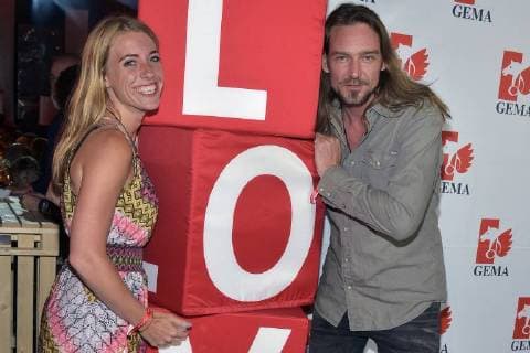 Oliver Thomas with girlfriend Anna Marlene Bicking Winner of the Music Authors Award 2018 30 years Fred Jay Award ceremony in Berlin in the Columbiahalle on 15 05 2018
