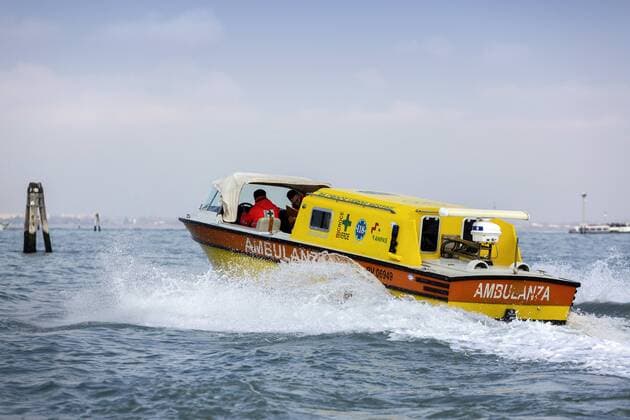 Italy Italy Venice Venice 10 02 2018 Venice is car-free Logistics are predominantly via waterways Special challenges for logistics Even sick and injured people are taken to the clinic by boat
