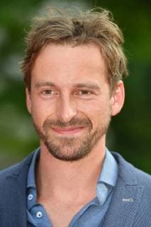 Ben Benedikt BLASKOVIC Actor Single Image Angled Single Portrait Portrait Portrait Portrait Red Carpet Red Carpet Bavarian Television Award 2018 on 18 05 2018