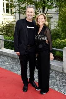Timothy Peach with accompaniment at the awarding of the 30 Bavarian Television Prize 2018 at the Prinzregententheater Munich 18 05 2018 Foto:xF.xKernx xFuturexImage