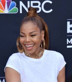 Entertainment Bilder der Woche KW20 Entertainment Bilder des Tages Honoree Janet Jackson arrives for the 2018 Billboard Music Awards at MGM Grand Garden Arena on May 20, 2018 in Las Vegas, Nevada.  LAV20180520259 JIMxRUYMEN