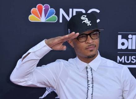 Recording artist T.I. arrives for the 2018 Billboard Music Awards at MGM Grand Garden Arena on May 20, 2018 in Las Vegas, Nevada.  LAV20180520274 JIMxRUYMEN