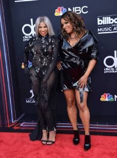 Cheryl James (L) and Sandra Denton of musical group Salt-N-Pepa arrive for the 2018 Billboard Music Awards at MGM Grand Garden Arena on May 20, 2018 in Las Vegas, Nevada.  LAV20180520300 JIMxRUYMEN