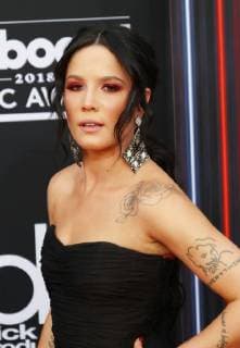 May 20, 2018 - Las Vegas, Nevada, United States of America - Singer Halsey attends the 2018 Billboard Magazine Music Awards on May 20, 2018 at MGM Grand Arena in Las Vegas, Nevada Las Vegas United States of America - ZUMAt114 20180520_zap_t114_503 Copyright: xMarcelxThomasx