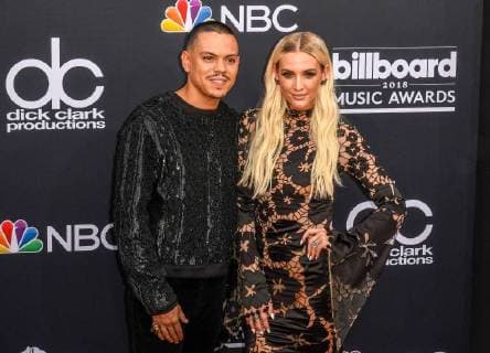 LAS VEGAS, NV - MAY 20: Evan Ross and Ashlee Simpson-Ross at the 2018 Billboard Music Awards at the MGM Grand Garden Arena in Las Vegas, Nevada on May 20, 2018. Copyright: xDamairsxCarterx