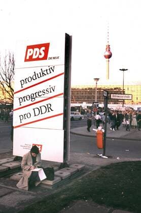 Ostberlin im März 1990 Volkskammer - Wahl in der DDR *** East Berlin in March 1990 Volkskammer election in the GDR