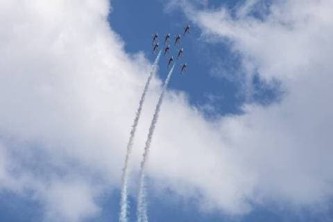 May 23, 2018 - The Royal Canadian Forces Snowbirds airborne acrobatics team flies in formation during a demonstration in Ocean City, Maryland on May 23, 2018. - ZUMAe113 20180523_zap_e113_001 Copyright: xAlexxEdelmanx