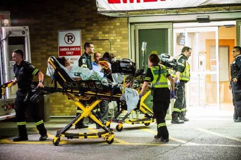 May 24, 2018 - Mississauga, CAN., 24 May 2018 - Victims of the bombing at Bombay Bhel arrive at Sunnybrook Trauma Centre. Fifteen people were rushed to hospital, 3 in critical condition, after a bomb exploded in a Mississauga, Canada, Indian Restaurant. The explosion happened around 10:30 PM in the Toronto suburb, west of the city. Police are searching for two suspects. - ZUMAb167 20180524_zap_b167_003 Copyright: xVictorxBirox