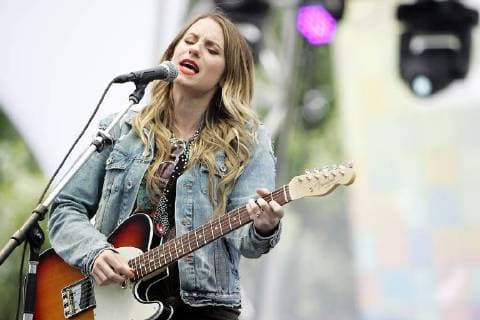May 25, 2018 - Napa, CA, U.S. - Caitlyn Smith performs on the Miner Family Winery Stage on Friday on Day One of BottleRock 2018. Napa U.S. - ZUMAna3_ 20180525_zaf_na3_508 Copyright: xJ.L.xSousa,xRegisterx