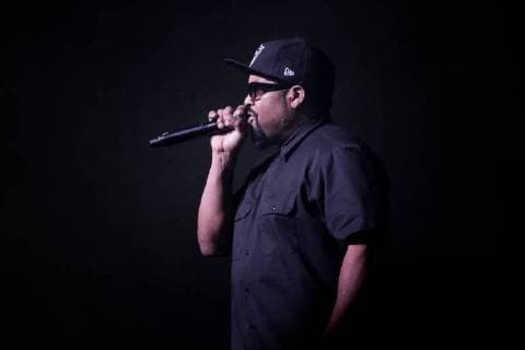 Entertainment Bilder der Woche KW21 May 25, 2018 - Sydney, NSW, U.S. - SYDNEY, NSW - MAY 25: Ice Cube performs during his Vivid Sydney Tour at The Sydney Opera House in Sydney, Australia on May 25, 2018. ( Icon Sportswire) Sydney U.S. - ZUMAi88_ 20180525_zaf_i88_020 Copyright: xSpeedxMediax