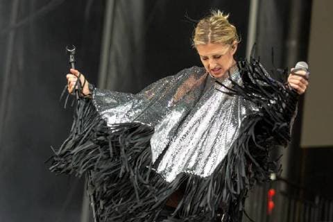 May 25, 2018 - Napa, California, U.S - SARAH BARTHEL of Phantogram during BottleRock Music Festival at Napa Valley Expo in Napa, California Napa U.S. - ZUMAs135 20180525_zap_s135_669 Copyright: xDanielxDeSloverx