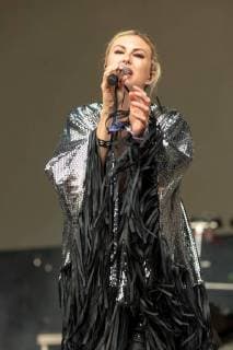 May 25, 2018 - Napa, California, U.S - SARAH BARTHEL of Phantogram during BottleRock Music Festival at Napa Valley Expo in Napa, California Napa U.S. - ZUMAs135 20180525_zap_s135_670 Copyright: xDanielxDeSloverx