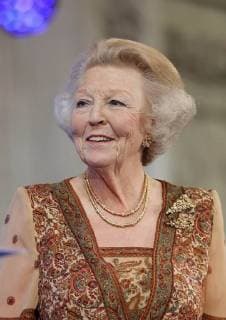 30-05-2018 Amsterdam Princess Beatrix during the award ceremony of the silver carnation ( zilveren anjers) of the Prince Bernard culturefoundation at the royal palace in Amsterdam. The silver carnation is annually awarded to individuals who voluntarily worked for culture and nature conservation.  Copyright: xPPEx
