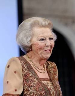 Entertainment Bilder des Tages 30-05-2018 Amsterdam Princess Beatrix during the award ceremony of the silver carnation ( zilveren anjers) of the Prince Bernard culturefoundation at the royal palace in Amsterdam. The silver carnation is annually awarded to individuals who voluntarily worked for culture and nature conservation.  Copyright: xPPEx