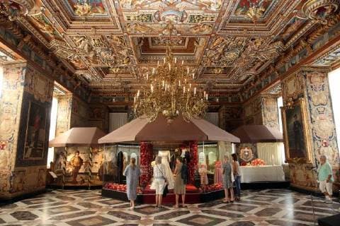 31-05-2018 National History Museum at Frederiksborg Castle in Hillerod, Denmark. On the occasion of Crown Prince, the museum organizes an exhibition in the Knights Hall. The exhibition tells about the Crown Prince s existence and duties. This is evidenced by seeing how the role of prince and follower has been in history earlier. At the exhibition you can follow the life of the Crown Prince with topics such as baby baptism, military service, weddings, personal interests, expeditions and more. The exhibition is being built with large tableauer, where you will be able to relive the Crown Prince couple s engagement and weddings .  Copyright: xxPPE Hildebrandtx