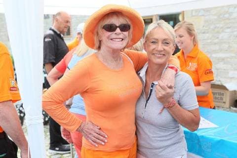 Elke Sommer during a golf tournament in Mühlberg with Heidrun Beckenbauer