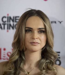 Actress Fabiola Guajardo arrives for the premiere of the HOLA Mexico film festival at the Regal Cinemas in Los Angeles, California, USA., 01 June 2018. HOLA Mexico film festival in Los Angeles !ACHTUNG: NUR REDAKTIONELLE NUTZUNG!  Copyright: xARMANDOxARORIZOx LAX10 20180602-636635150586200962