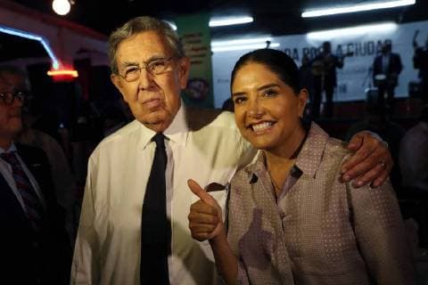 June 1 2018 EUM20180601POL17 JPG CITY OF MEXICO Elections Elecciones CDMX Cuauhtemoc Cardenas Coordinator of International Affairs of the Government of Mexico City and the candidate for the Head of Government of the coalition For the CDMX to the Alejandra Barrales Front this June 1, 2018 in the classroom of dance The Angels of the Guerrero colony during the Lunch for the City Photo Agency  - ZUMAu78_ 20180601_zaf_u78_548 Copyright: xJuancarlosreyesgx