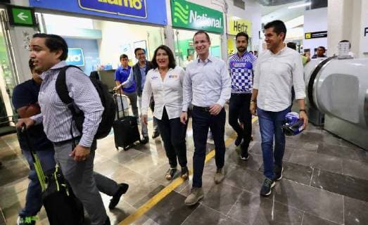 June 1 2018 EUM20180601POL18 JPG CITY OF CARMEN Camp ElectionsElecciones Anaya The candidate for the Presidency of the Republic of the Coalition Por Mexico to the Frente Ricardo Anaya Cortes this June 1, 2018 upon arrival at the International Airport of this city to carry out its proselytizing activities for the entity Photo Agency EL UNIVERSALAriel OjedaMAR  - ZUMAu78_ 20180601_zaf_u78_552 Copyright: xElxUniversalx