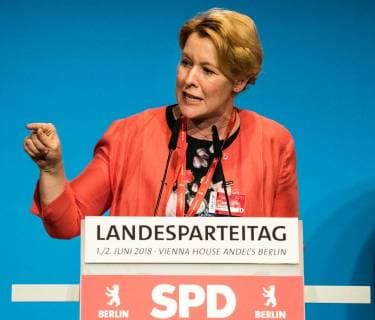 Franziska Giffey Rede von Franziska Giffey auf dem Landsparteitag der SPD *** Franziska Giffey Speech by Franziska Giffey at the SPD Party Rally
