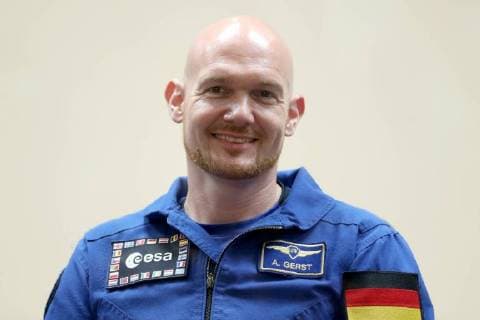 News Themen der Woche KW23 Bilder des Tages KYZYLORDA REGION, KAZAKHSTAN - JUNE 5, 2018: European Space Agency (ESA) astronaut Alexander Gerst smiles as the ISS Expedition 56 57 prime crew members give a press conference ahead of their upcoming mission to the International Space Station. The launch of a Soyuz-FG booster rocket carrying the Soyuz MS-09 spacecraft to the ISS from the Baikonur Cosmodrome is scheduled for June 6, 2018, 14:12 Moscow time. Sergei Savostyanov TASS  TS082AC9