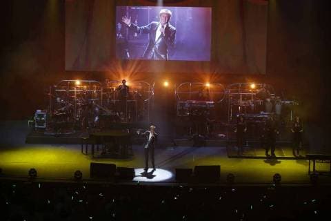 June 5, 2018 - Mexico City, Mexico - American singer Barry Manilow performs during his concert at the National Auditorium. Mexico City Mexico  - ZUMAu78_ 20180605_zaf_u78_570 Copyright: xAgustinxSalinasx