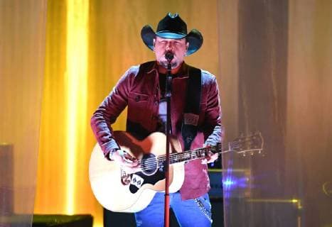 June 6, 2018 - Nashville, TN, U.S. - 06 June 2018 - Nashville, Tennessee - Jason Aldean. 2018 CMT Music Awards held at Bridgestone Arena. Photo Credit: Laura Farr AdMedia Nashville U.S. - ZUMAa123 20180606_zaa_a123_395 Copyright: xLauraxFarrAdmediax