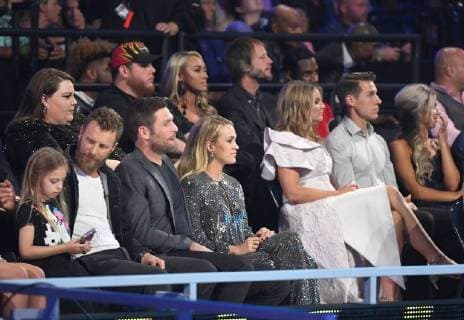 June 6, 2018 - Nashville, TN, U.S. - 06 June 2018 - Nashville, Tennessee - Dierks Bentley, Mike Fisher, Carrie Underwood, Lauren Alaina. 2018 CMT Music Awards held at Bridgestone Arena. Photo Credit: Laura Farr AdMedia Nashville U.S. - ZUMAa123 20180606_zaa_a123_408 Copyright: xLauraxFarrAdmediax