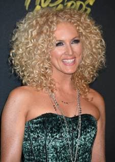 June 6, 2018 - Nashville, TN, U.S. - 06 June 2018 - Nashville, Tennessee - Kimberly Schlapman, Little Big Town. 2018 CMT Music Awards held at Bridgestone Arena. Photo Credit: Laura Farr AdMedia Nashville U.S. - ZUMAa123 20180606_zaa_a123_466 Copyright: xLauraxFarrAdmediax
