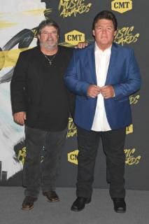 June 6, 2018 - Nashville, TN, U.S. - 06 June 2018 - Nashville, Tennessee - Shenandoah. 2018 CMT Music Awards held at Bridgestone Arena. Photo Credit: Laura Farr AdMedia Nashville U.S. - ZUMAa123 20180606_zaa_a123_518 Copyright: xLauraxFarrAdmediax