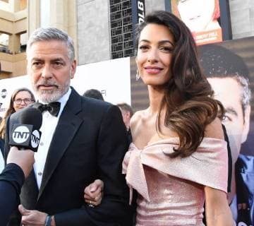 Entertainment Bilder des Tages AFI s 46th Life Achievement Award rend hommage a George Clooney. 07 June 2018 - Hollywood, California - George Clooney, Amal Clooney. American Film Institute s 46th Life Achievement Award Gala Tribute to George Clooney held at Dolby Theater. Photo Credit: Birdie Thompson AdMedia 227250 2018-06-07 CA Hollywood Etats-Unis  Copyright: xBirdiexThompson AdMediax STAR_227250_026
